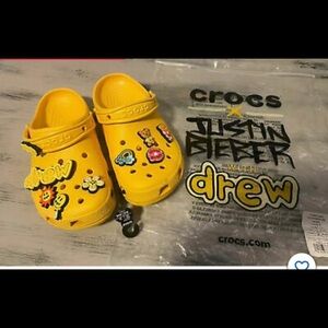 CROCS Yellow Slippers Vibrant Comfort